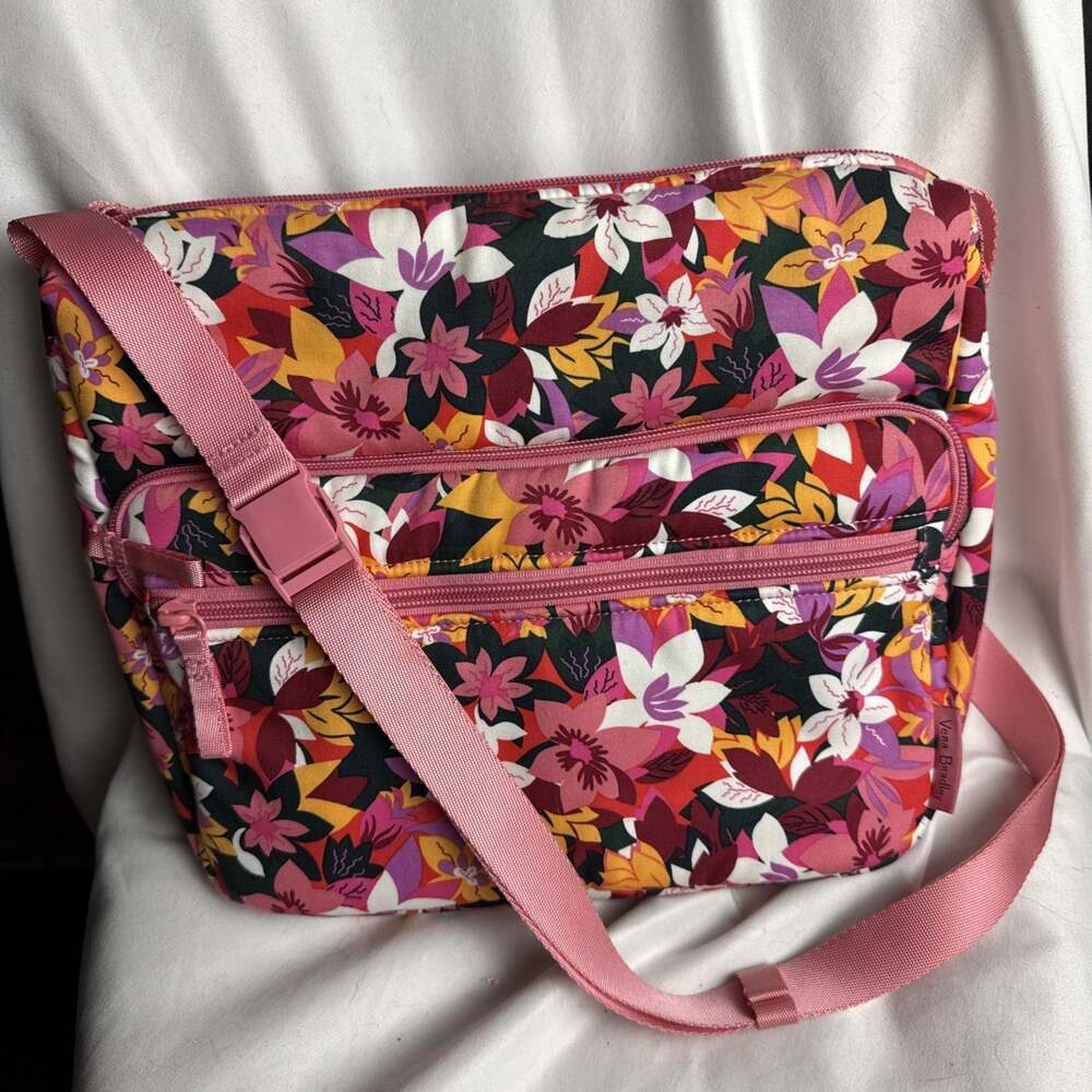 Vera Bradley utility crossbody purse bag in rosa floral pattern zipper pockets